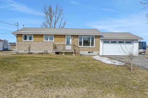 6591 Russell Rd, Carlsbad Springs, ON, K0A1K0 | Card Image