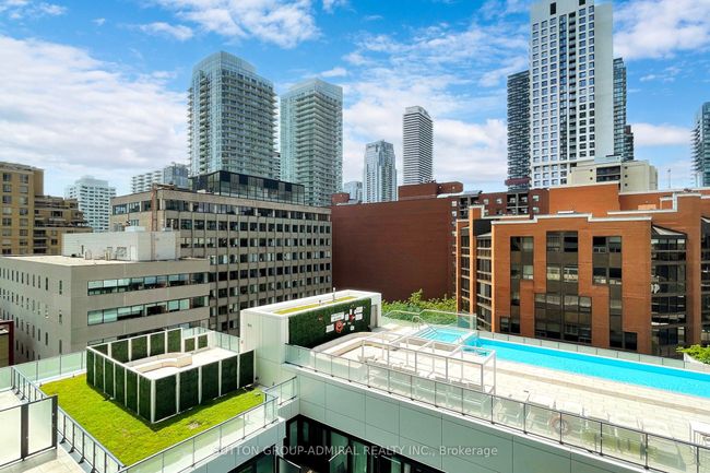901 - 161 Roehampton Ave, Condo with 2 bedrooms, 1 bathrooms and null parking in Toronto ON | Image 24