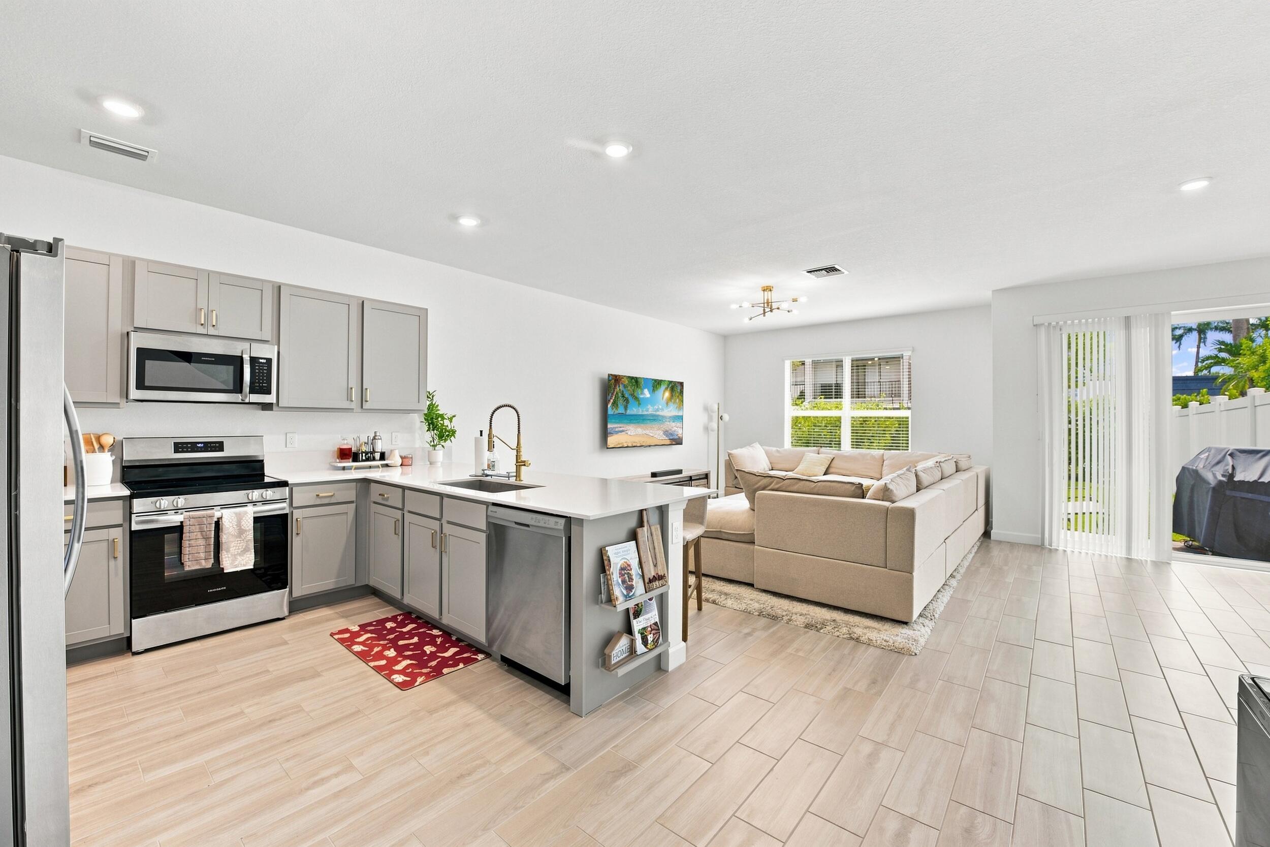 Residential in Lake Worth 4