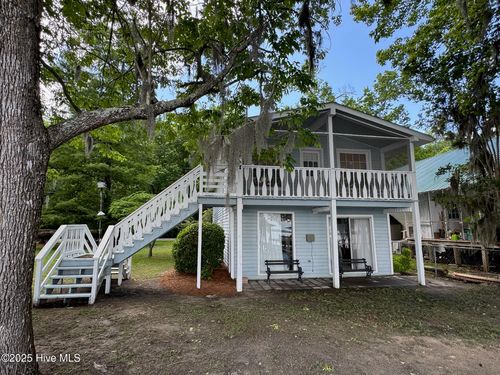 2810 Canal Cove Rd, Lake Waccamaw, NC, 28450-1856 | Card Image
