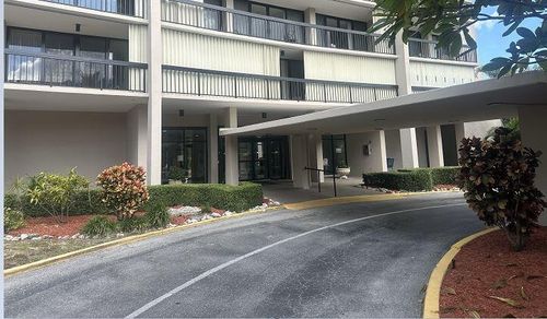 1203-2425 Presidential Way, West Palm Beach, FL, 33401-1322 | Card Image