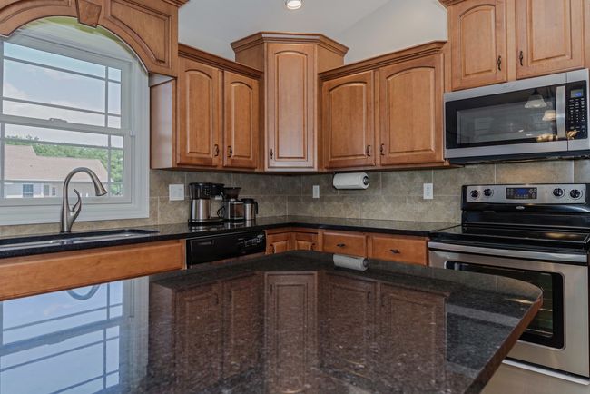 1619 W Meadowlark Dr, Home with 3 bedrooms, 3 bathrooms and null parking in Pontiac IL | Image 16