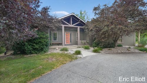 2219 Sawmill Dr Ne, Rockford, MI, 49341-8509 | Card Image
