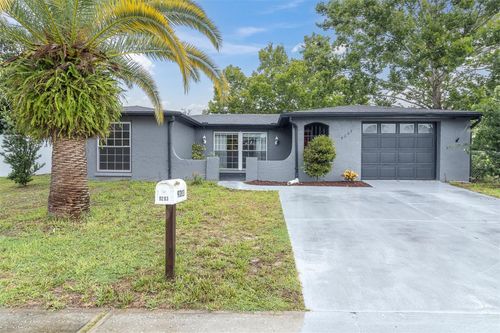 9203 Greenbriar Ln, PORT RICHEY, FL, 34668-5125 | Card Image