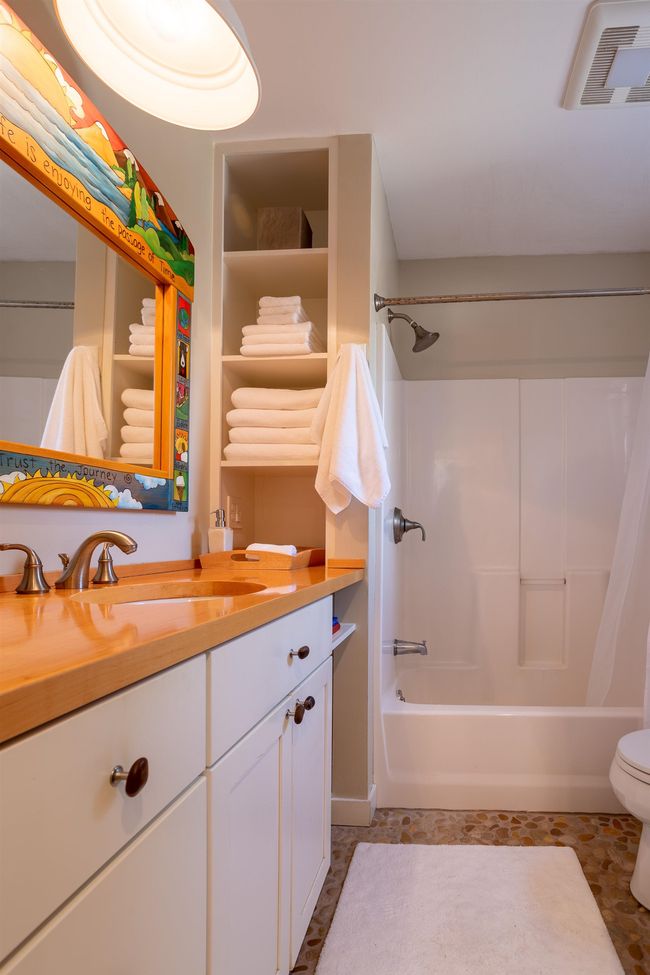 APT-4 - 774 Middle St, Condo with 2 bedrooms, 1 bathrooms and null parking in Portsmouth NH | Image 12
