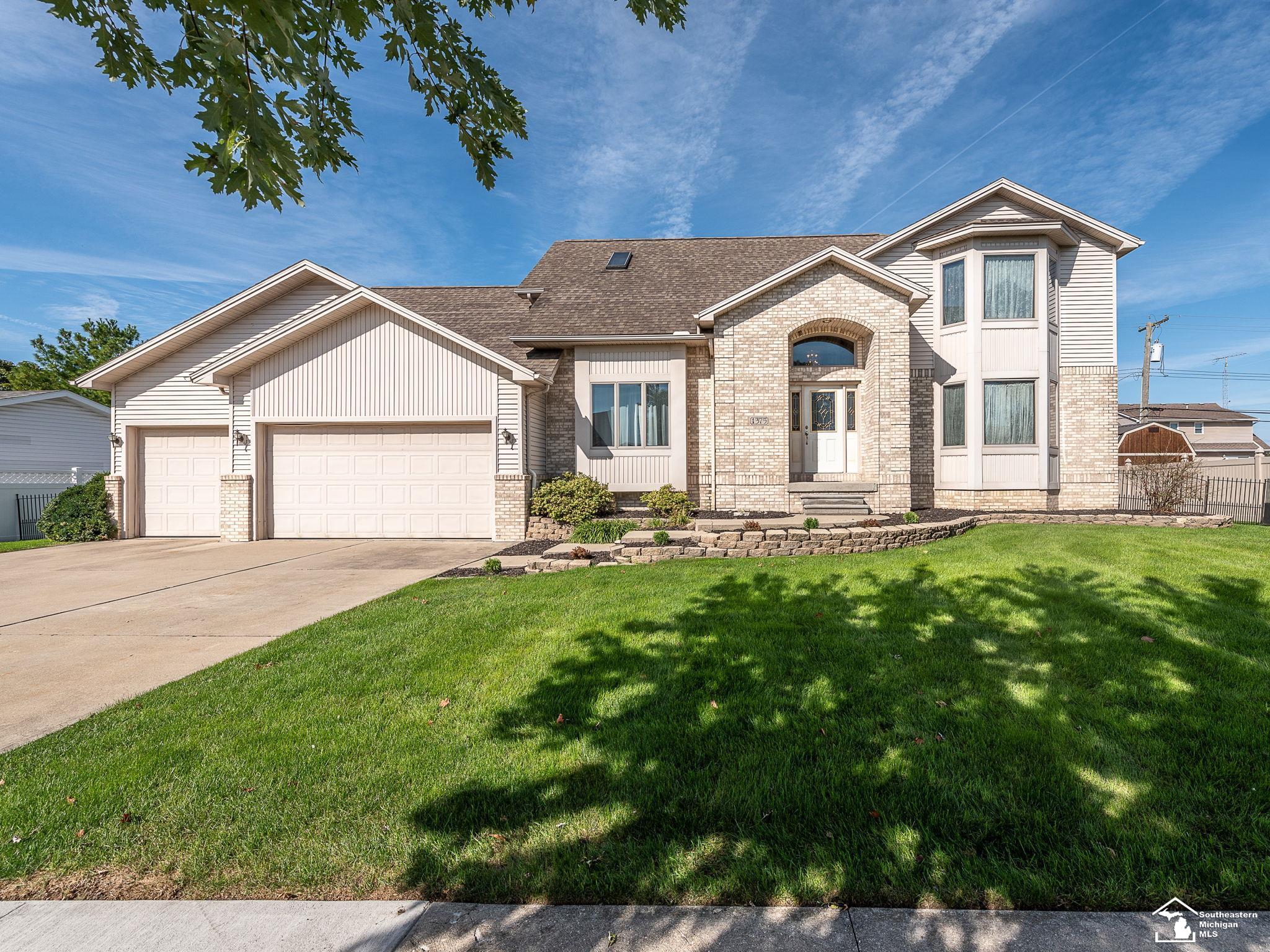Sunrise Blvd, Monroe, MI 48162
