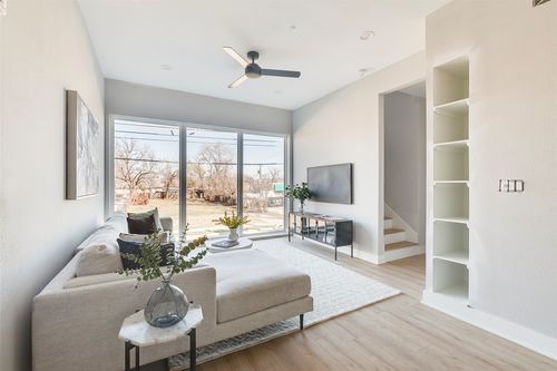 unit-302-4440 Scurry St, Dallas, TX, 75204-5190 | Card Image