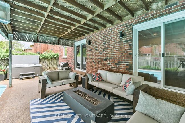 1221 Grandview Dr, House other with 5 bedrooms, 4 bathrooms and 4 parking in Oakville ON | Image 43