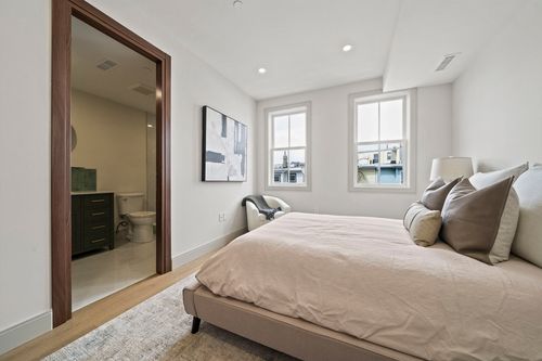 2-273 Havre St, Boston, MA, 02128-3029 | Card Image