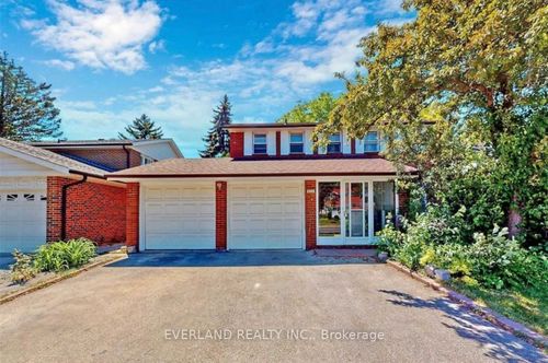 573 Huntingwood Dr, Scarborough, ON, M1W1G9 | Card Image