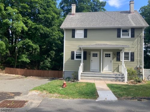 1-16 Wishing Well Rd, Hamburg, NJ, 07419-1621 | Card Image