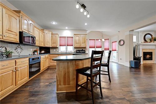24012 Augusta Ct, Paola, KS, 66071-5706 | Card Image