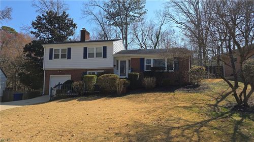 8 Bonnie Ln, Newport News, VA, 23606-1602 | Card Image