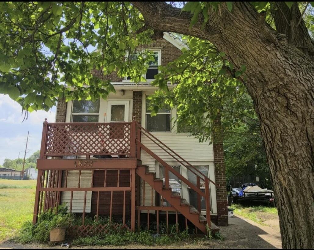 1653 W 10Th Pl, Gary, IN 46404