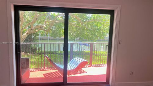 1cs-6855 Edgewater Dr, Coral Gables, FL, 33133-7016 | Card Image