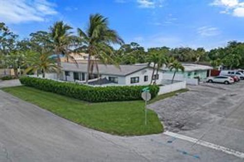 2500 Ne 16th Ave, Wilton Manors, FL, 33305-1401 | Card Image