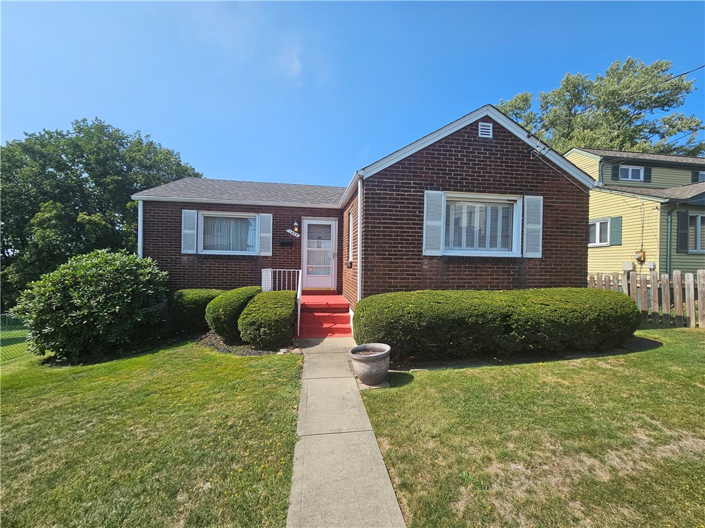 Grant St, Braddock, PA 15104