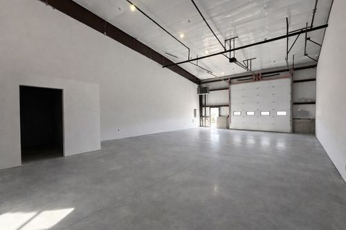 128 Newbury St, Peabody, MA, 01960-3849 | Card Image