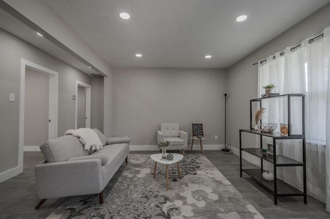 2127 Strawberry Rd, House other with 5 bedrooms, 3 bathrooms and 1 parking in Pasadena TX | Image 5