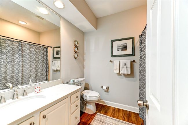 APT-1720 - 4 Indigo Run Dr, Condo with 2 bedrooms, 2 bathrooms and null parking in Hilton Head Island SC | Image 22