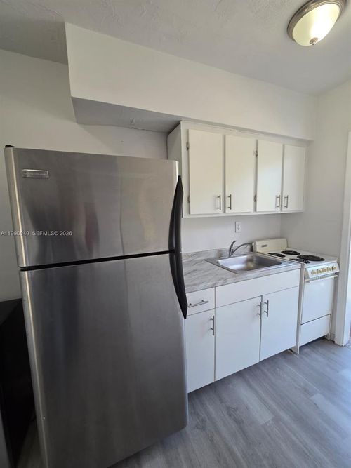 8-1628 Sw 7th St, Miami, FL, 33135-3708 | Card Image