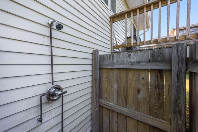Outside Shower | Image 40