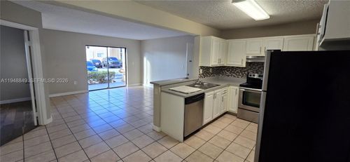 apt-102-251 Palm Cir W, Pembroke Pines, FL, 33025-1176 | Card Image