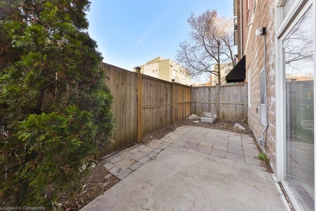 105 - 459 Kerr St, House attached with 1 bedrooms, 1 bathrooms and 1 parking in Oakville ON | Image 18