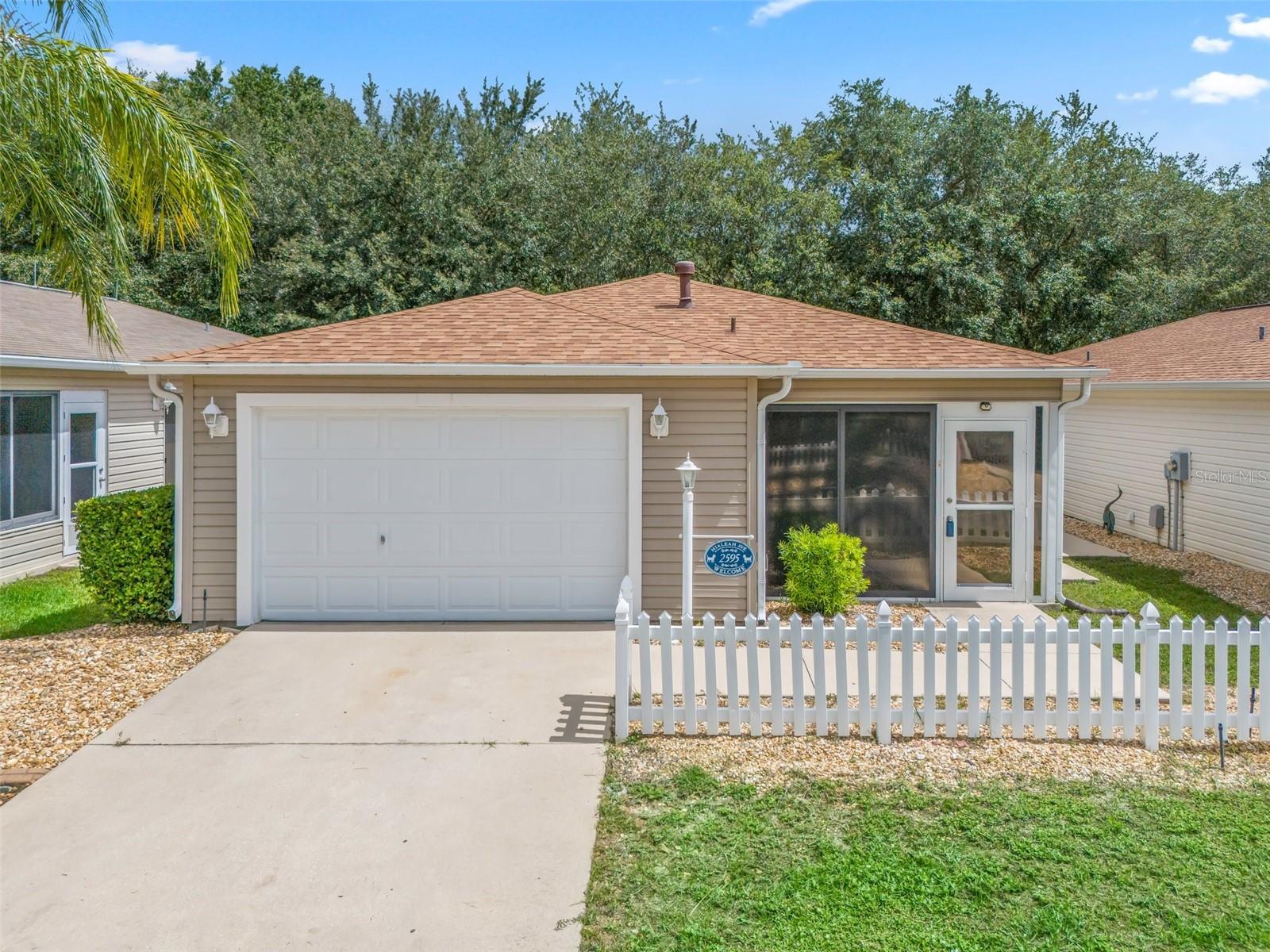 Hialeah Ave, The Villages, FL 32162