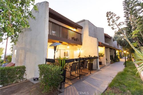 9551 Via Ricardo, Burbank, CA, 91504 | Card Image
