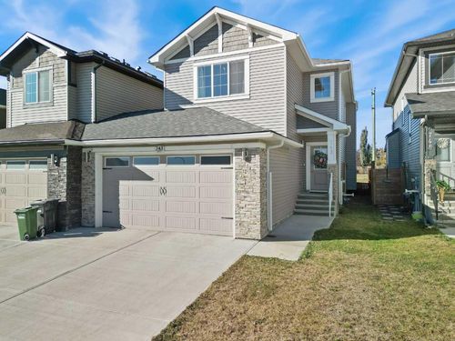743 Edgefield Cres, Strathmore, AB, T1P0H5 | Card Image