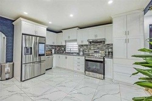 201 Emerson Ave, London, ON, N5Z3L5 | Card Image