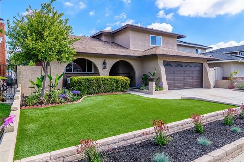 6851 Reefton Ave, Cypress, CA, 90630-5738 | Card Image