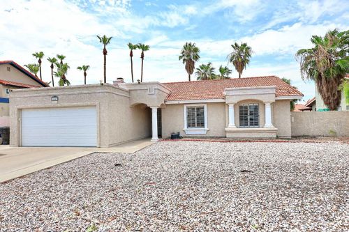 1643 E Fairview St, Chandler, AZ, 85225-2227 | Card Image