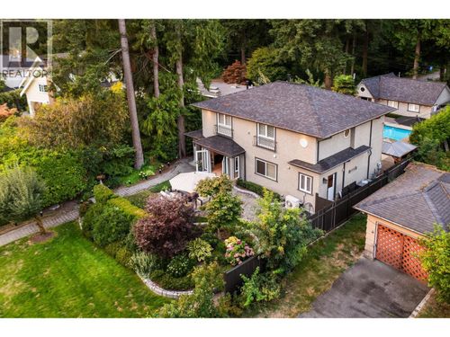 1018 W 19th St, North Vancouver, BC, V7P3C9 | Card Image