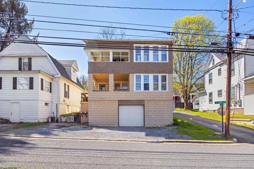 79 W Jefferson St, Westover, WV, 26501-4419 | Card Image