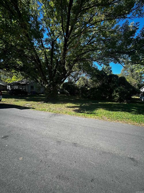 305 Cheryl St, North Little Rock, AR, 72114-6403 | Card Image