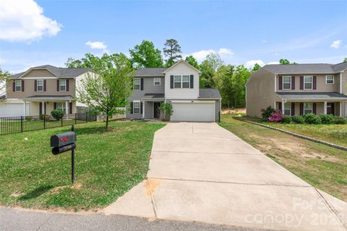 2046 E Park Dr, Lancaster, SC, 29720-3562 | Card Image