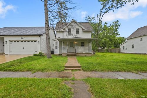 935 S 26th St, South Bend, IN, 46615-1715 | Card Image