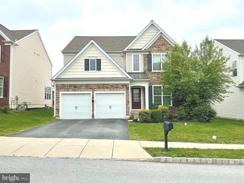 608 Empire Dr, DOWNINGTOWN, PA, 19335-4974 | Card Image