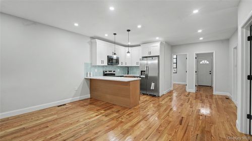 51 Hill St, Brooklyn, NY, 11208-2820 | Card Image