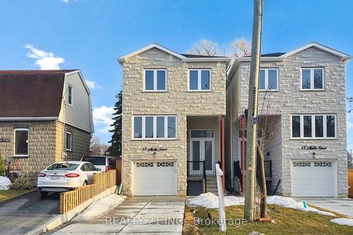 15 Malta St, Scarborough, ON, M1N2L2 | Card Image