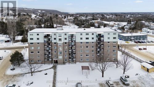 405-935 Stockdale Rd, North Bay, ON, P1B9L7 | Card Image