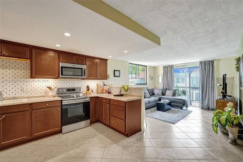 apt-402-7100 Nw 17th St, Plantation, FL, 33313-5348 | Card Image