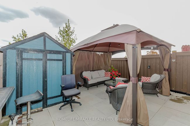 9 Dufay Rd, House attached with 4 bedrooms, 4 bathrooms and 3 parking in Brampton ON | Image 27