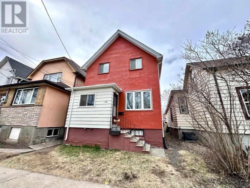 152 Machar Ave, Thunder Bay, ON, P7B2Y8 | Card Image