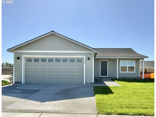 218 Sw Sparrow St, Boardman, OR, 97818 | Card Image
