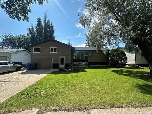 131 Barschel Ave, Canora, SK, S0A0L1 | Card Image