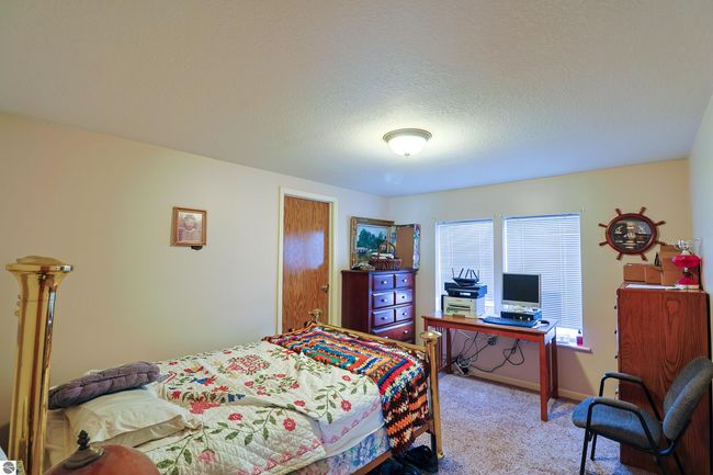 523 Orchard Ave, House other with 3 bedrooms, 2 bathrooms and null parking in Clare MI | Image 11