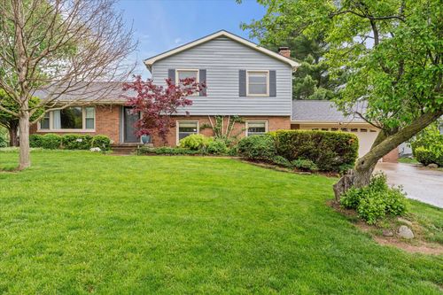 208 S Meadowhill Lane, Mahomet, IL, 61853 | Card Image